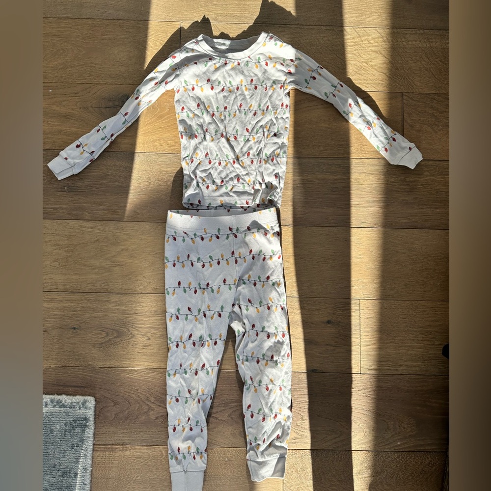 Excellent condition Petit Lem Holiday Pajamas 4T